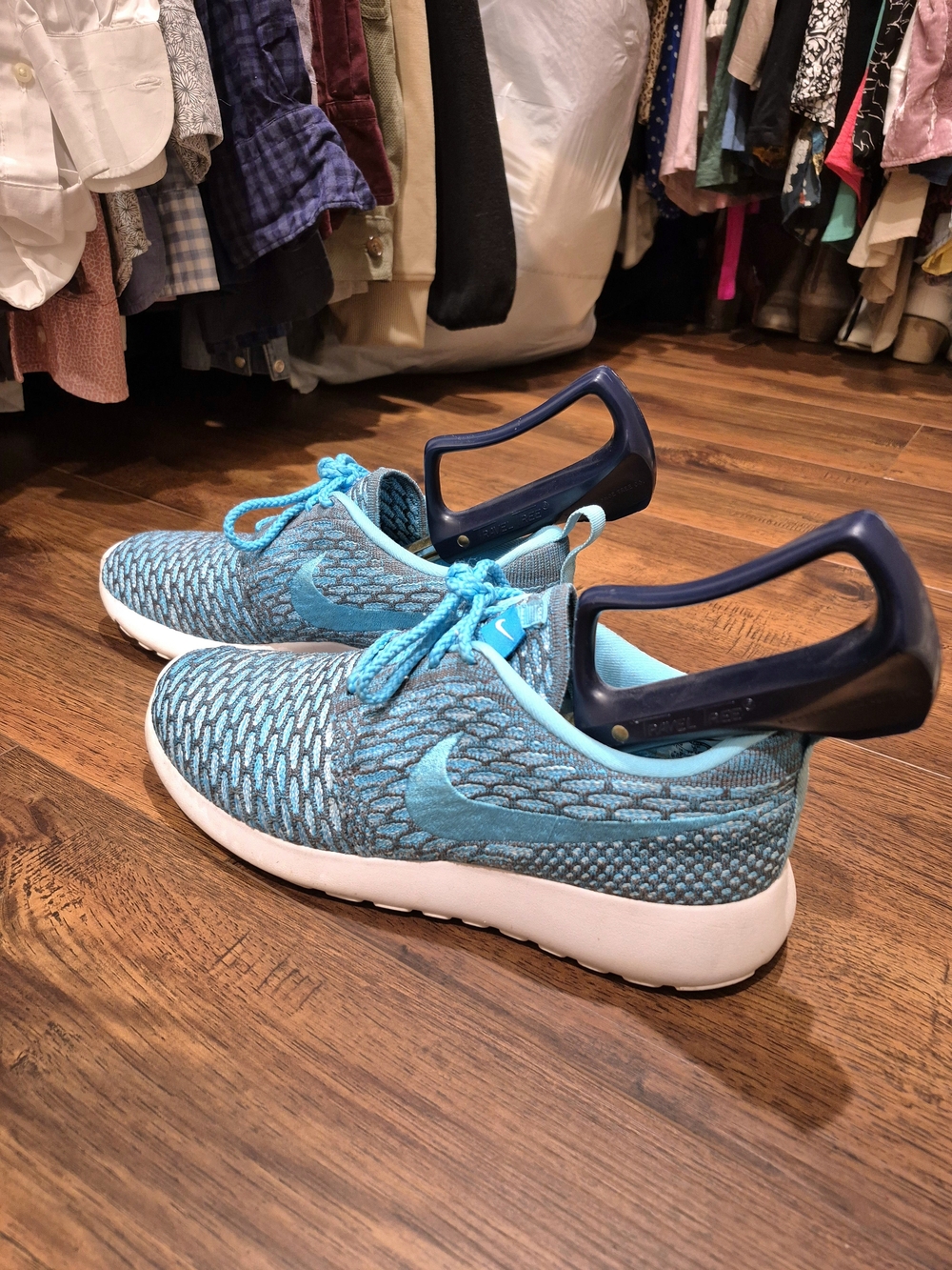 Nike Women’s Teal Knit Running Sneakers Size 7.5